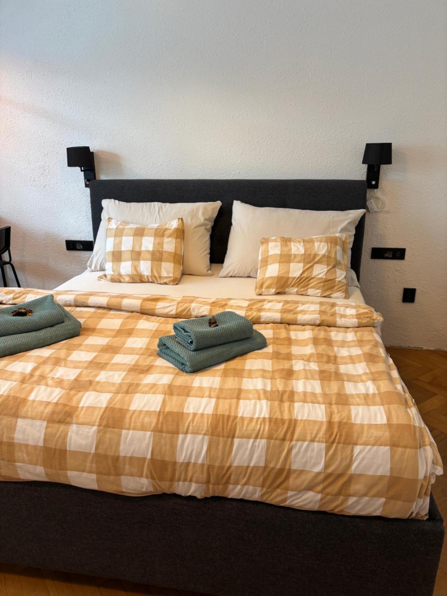 Studio Apartment Monte Bu Brno Bagian luar foto